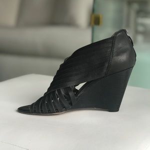 Vince Camuto dress black wedge sandals